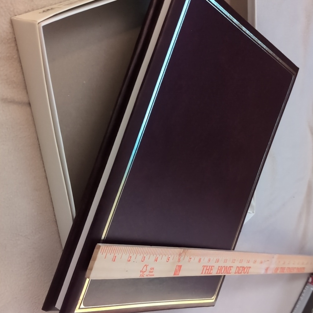 Scrapbook Or Photo Album - Picture 4 of 7